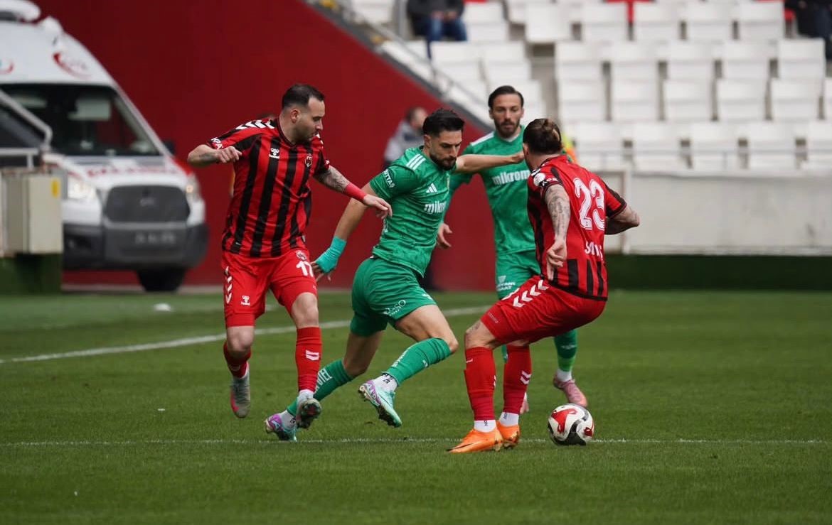 Muğlaspor Erzincan&rsquo;dan beraberlikle d&ouml;nd&uuml;
