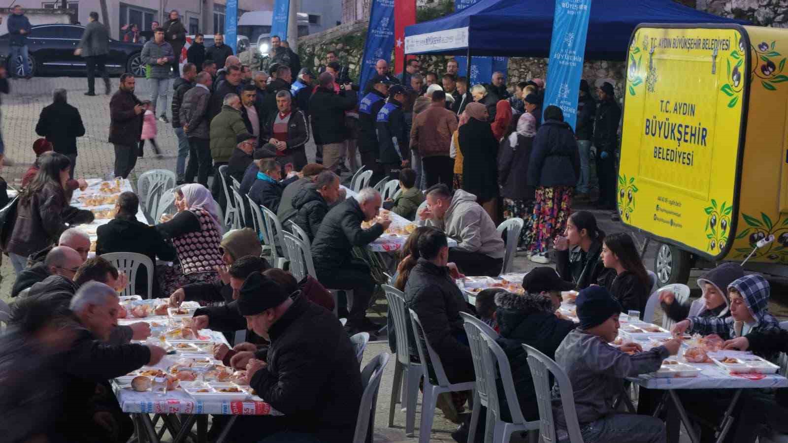 Başkan Çerçioğlu Köşk’te vatandaşlarla iftar sofrasında bir araya geldi