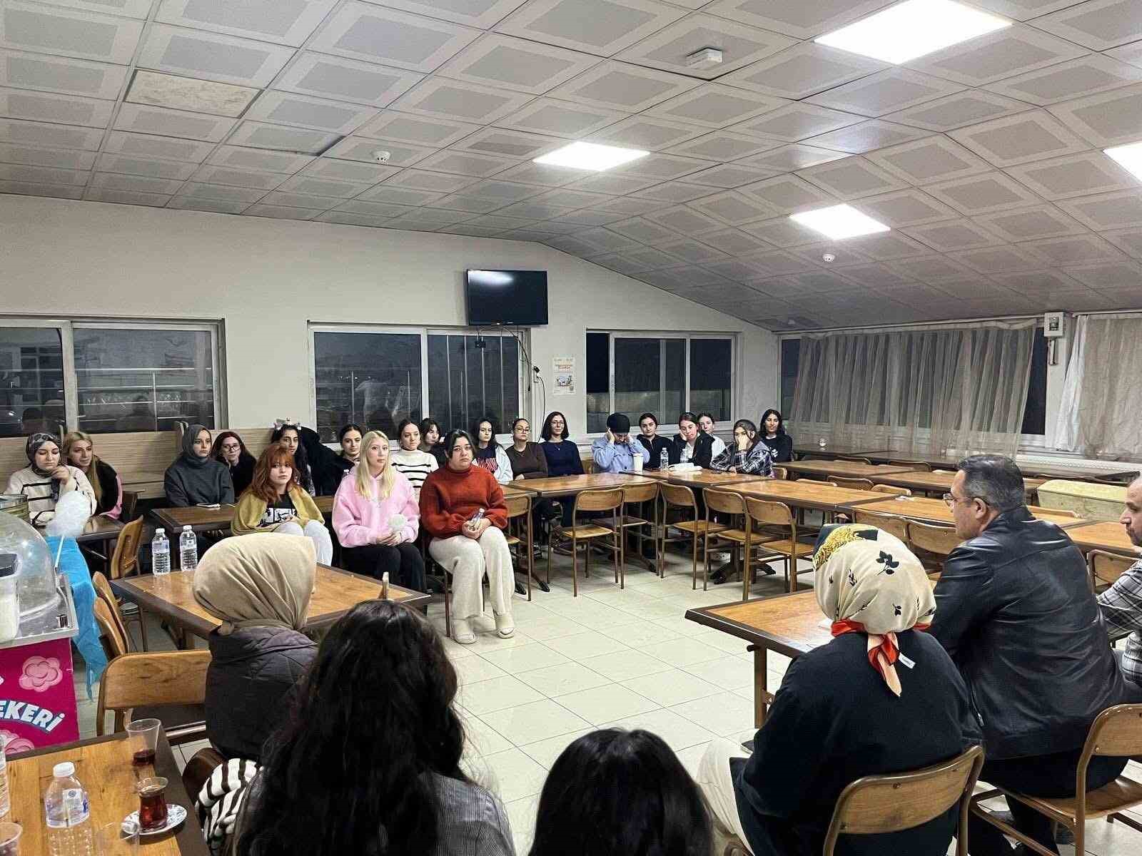 Kaymakam Dalak öğrencilerle eski Ramazan geleneklerini yaşadı