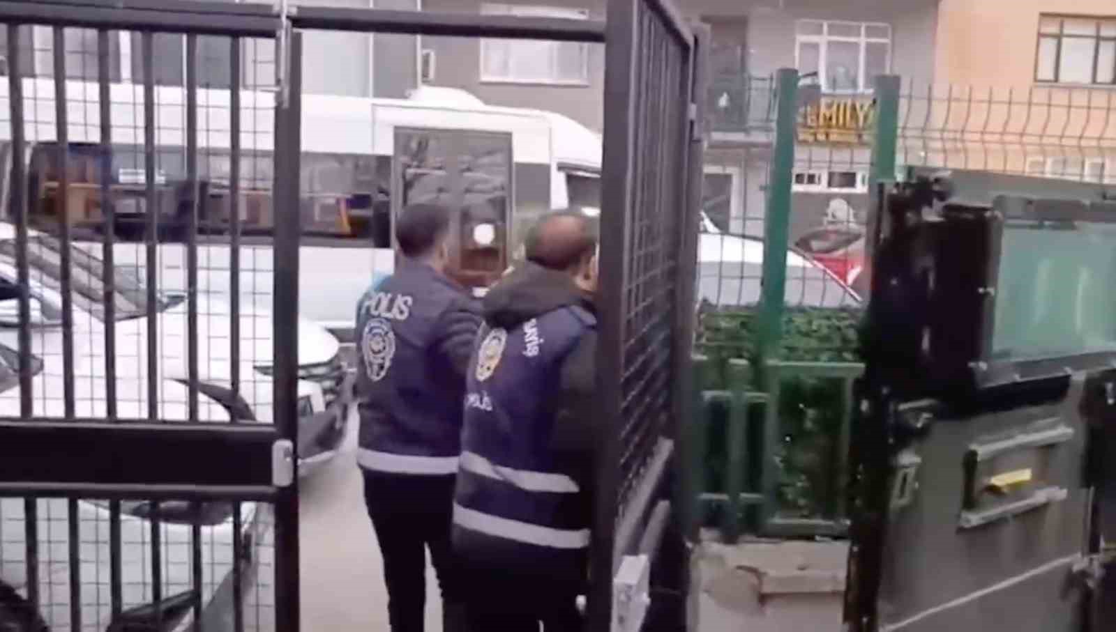 Bursa&rsquo;da aranan 2 kişi yakalandı
