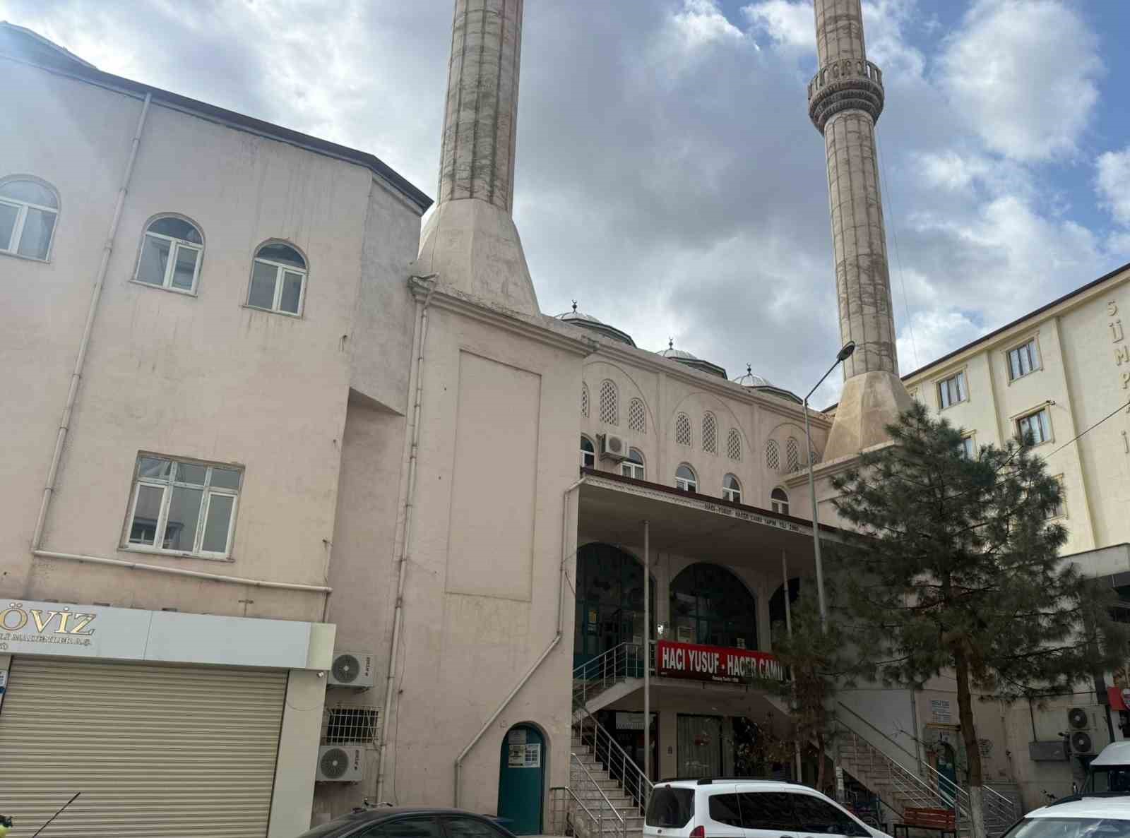 Iğdır&rsquo;da Caferi camilerinde Hamaney ve hayatını kaybedenler i&ccedil;in dualar okundu
