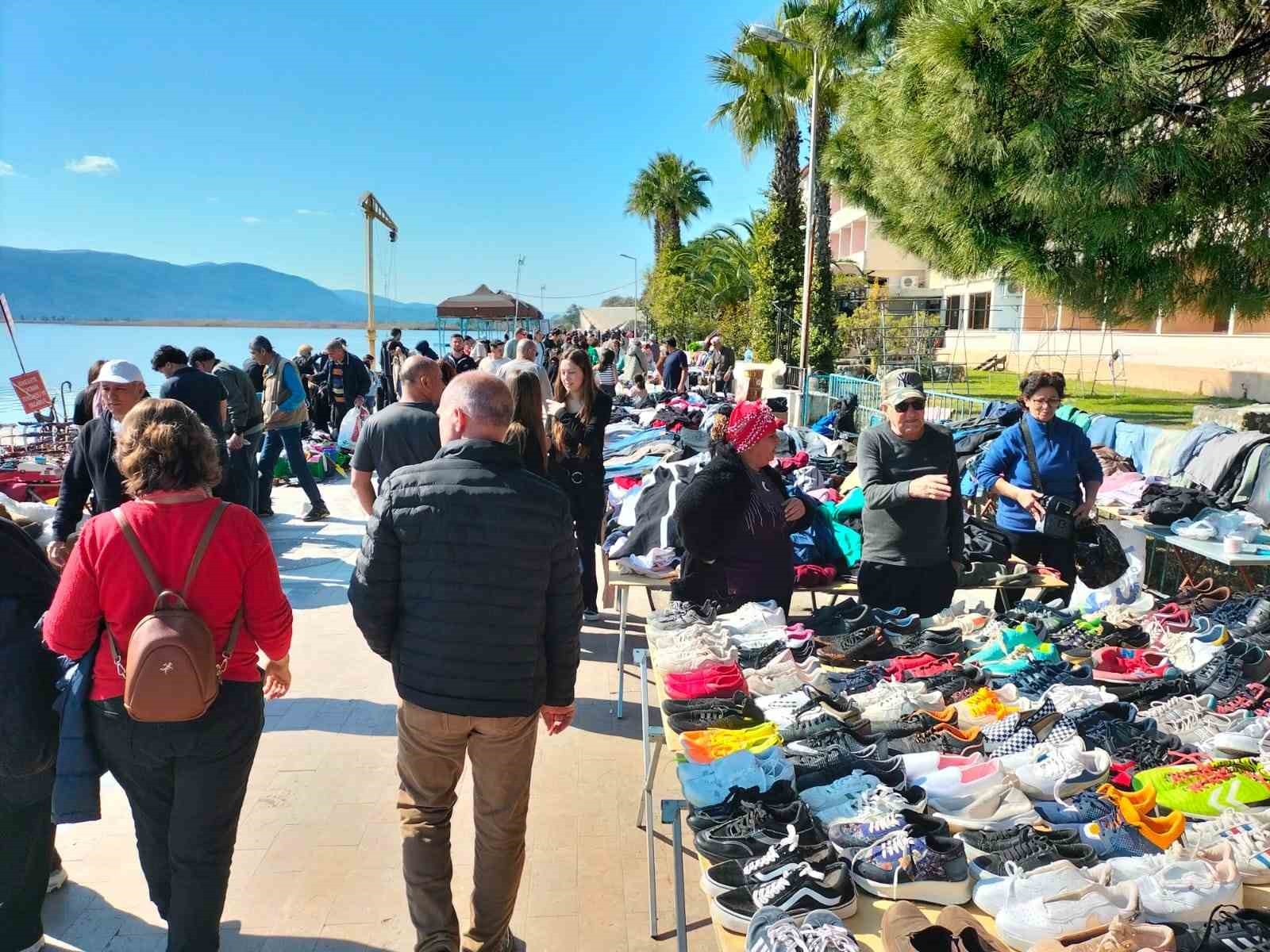 K&ouml;yceğiz&rsquo;de yılın ilk ikinci el pazarı kuruldu
