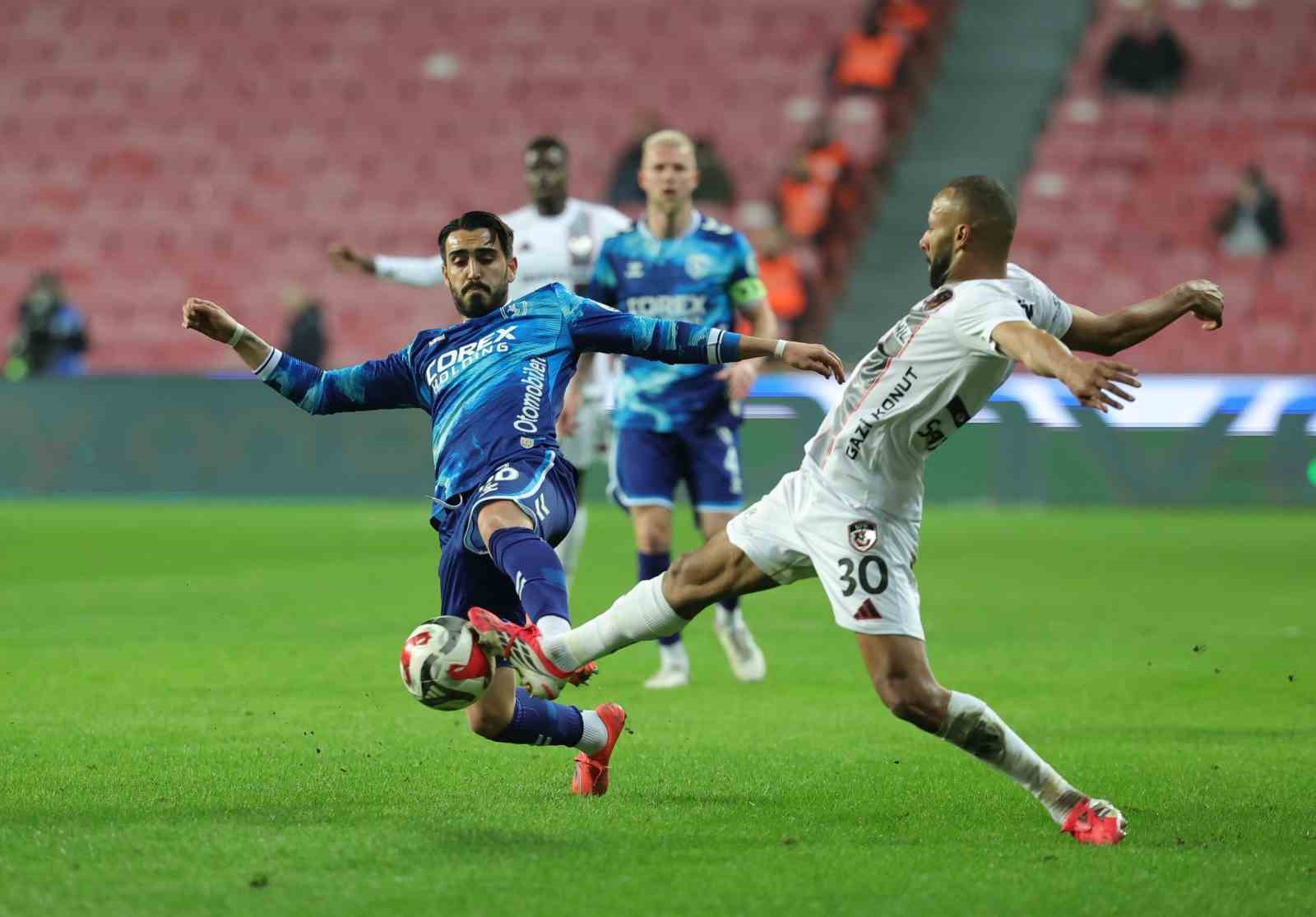 Trendyol Süper Lig: Samsunspor: 0 - Gaziantep FK: 0 (İlk yarı)
