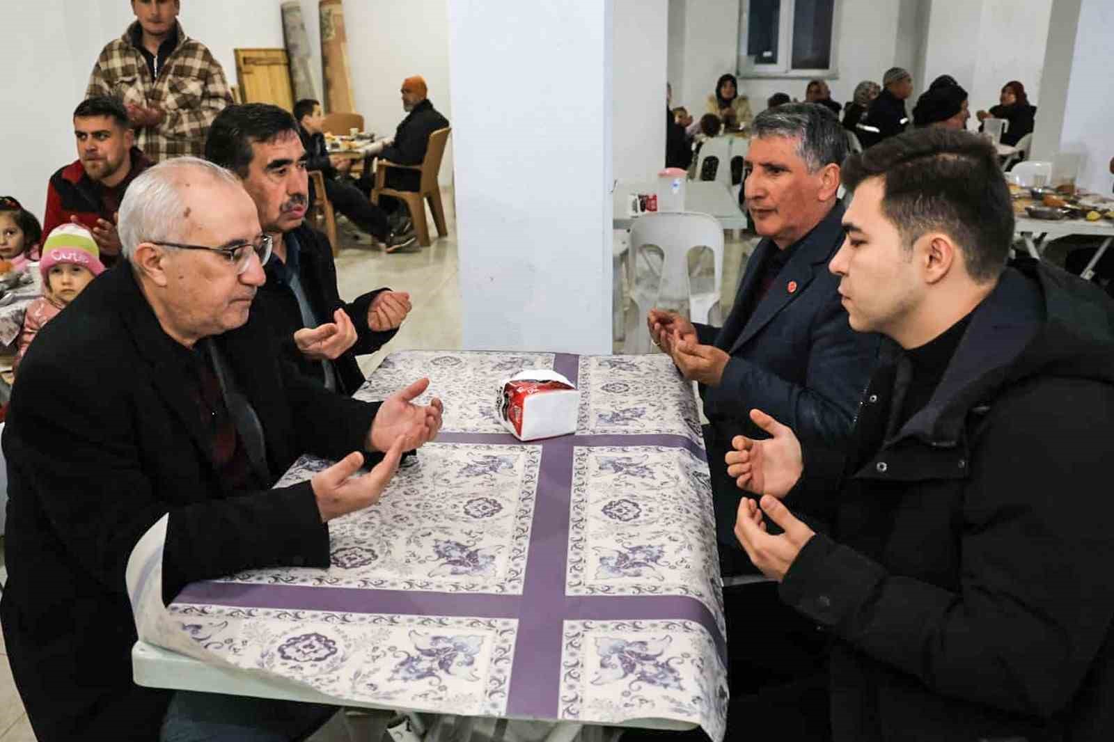 Çameli Belediyesinin iftar sofrası Karabayır’da kuruldu