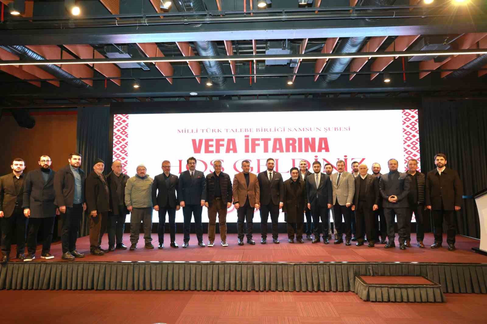 Vali Tavlı&rsquo;dan iftar programında anlamlı mesaj: "Nice Kızılelmalarla buluşmak dileğiyle"
