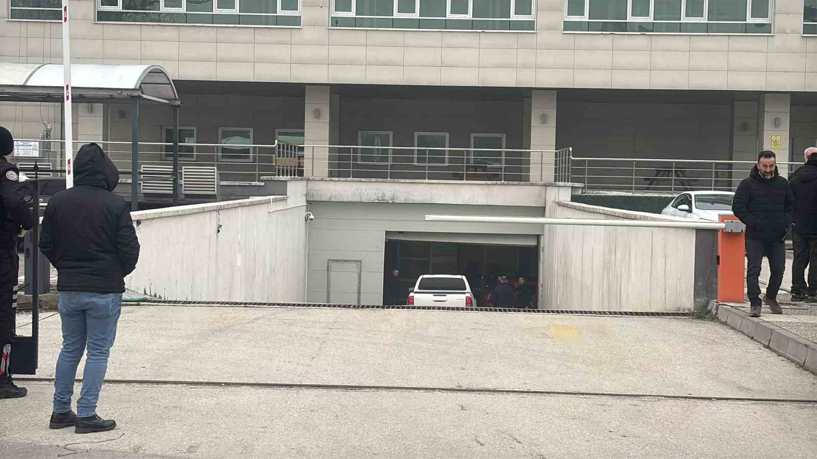 İrtikap soruşturmasında yeni gelişme: Tanju &Ouml;zcan ve 12 kişi adliyeye sevk edildi
