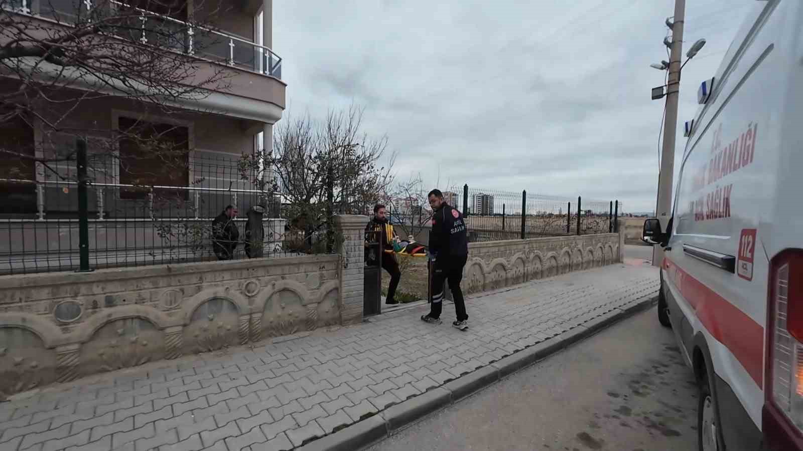 Karaman&rsquo;da pencereden d&uuml;şen 3 yaşındaki &ccedil;ocuk yaralandı
