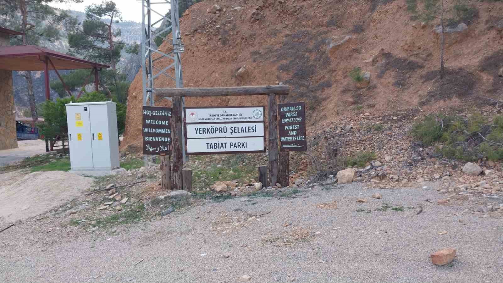 Mersin&rsquo;in saklı cenneti Yerk&ouml;pr&uuml; Şelalesi ziyaret&ccedil;ileri hayran bırakıyor
