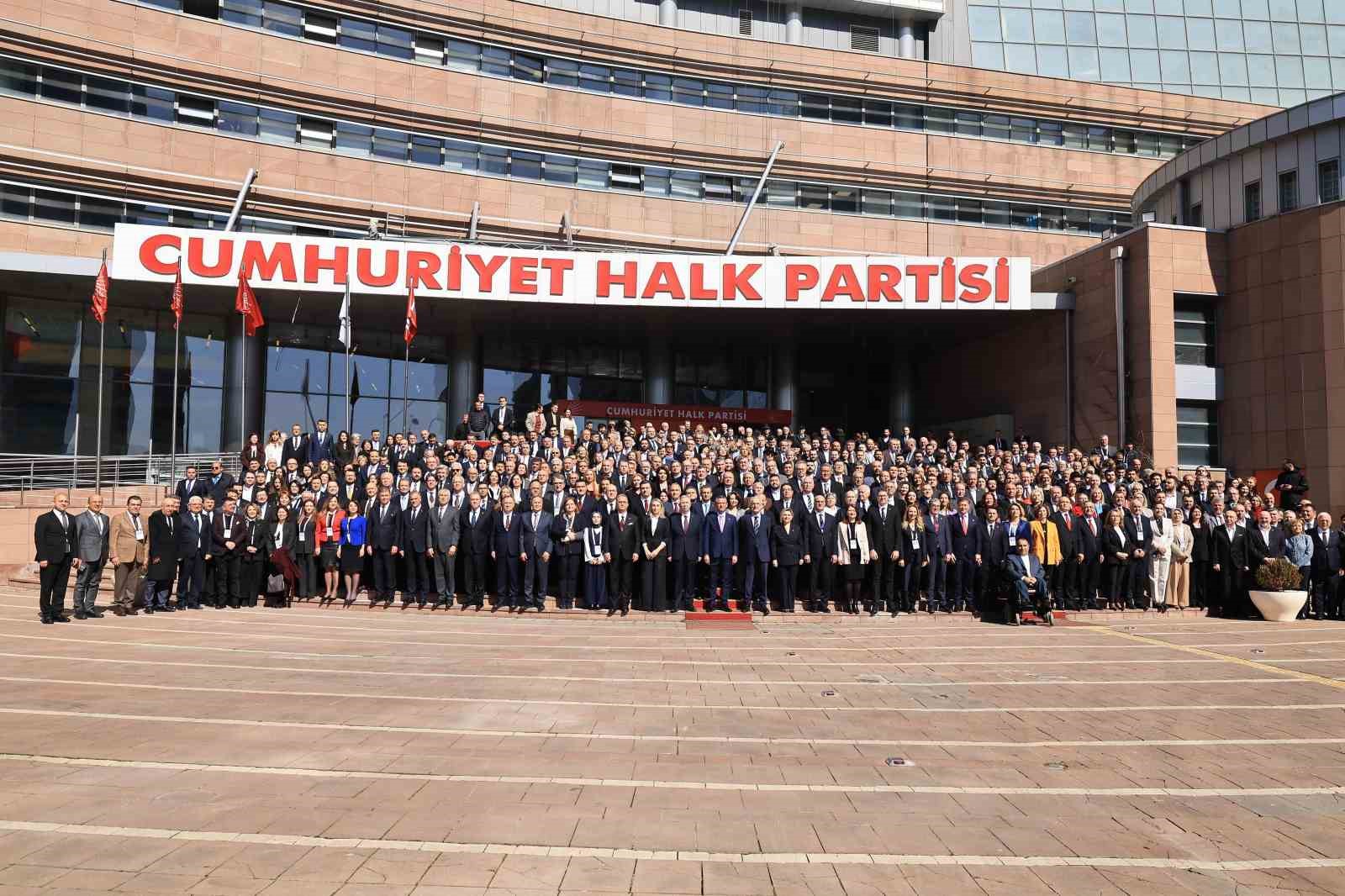 CHP Genel Başkanı &Ouml;zel: "B&ouml;lgemiz bir ateş &ccedil;emberine d&ouml;n&uuml;şm&uuml;ş durumda"
