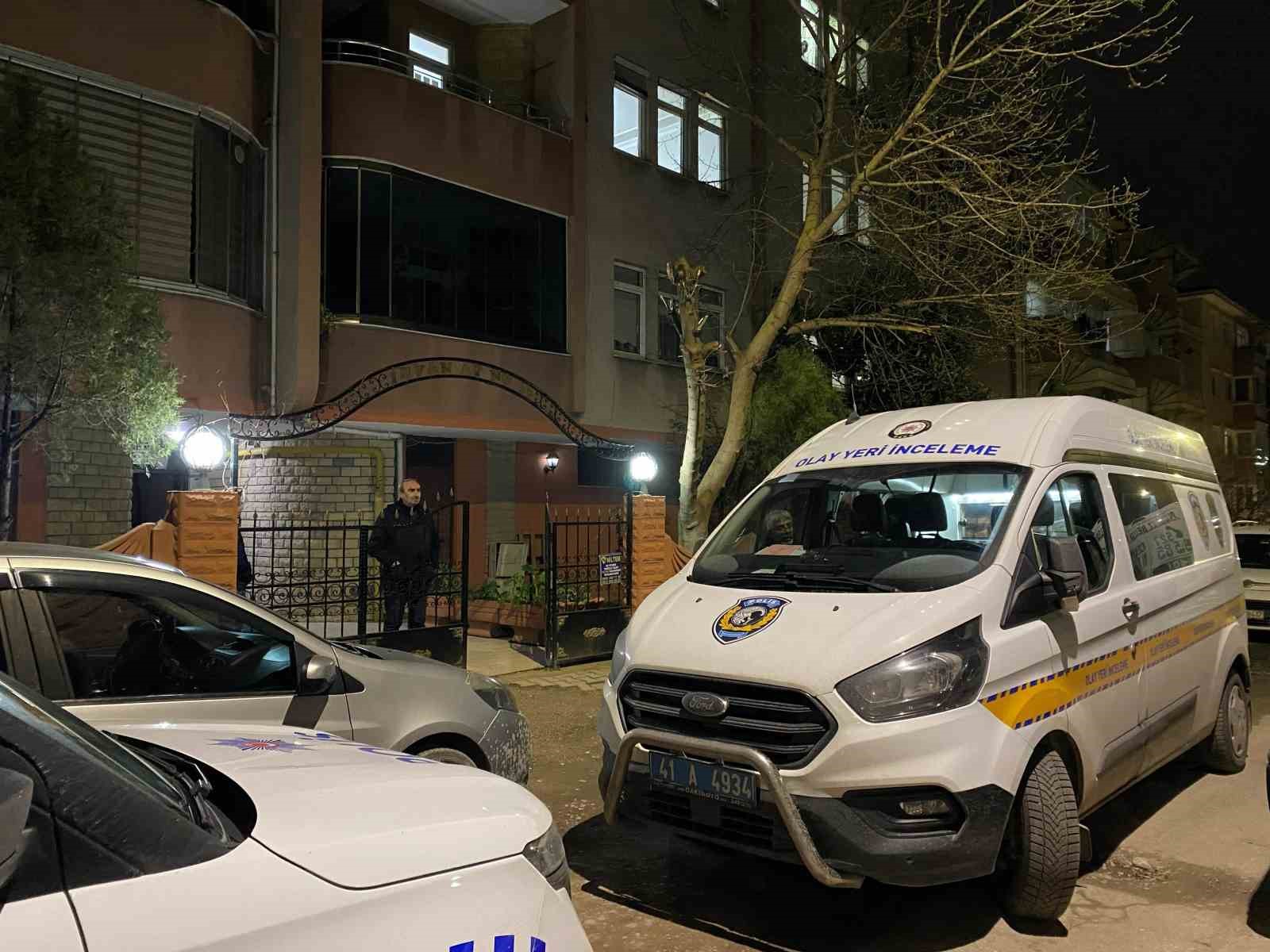 Cinayete kurban gittiği değerlendirilen kadının komşuları konuştu
