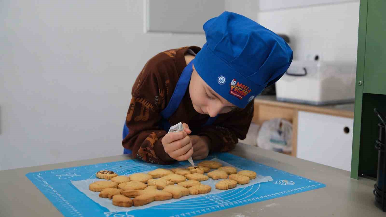 Ramazan tatlıları minik şeflerden
