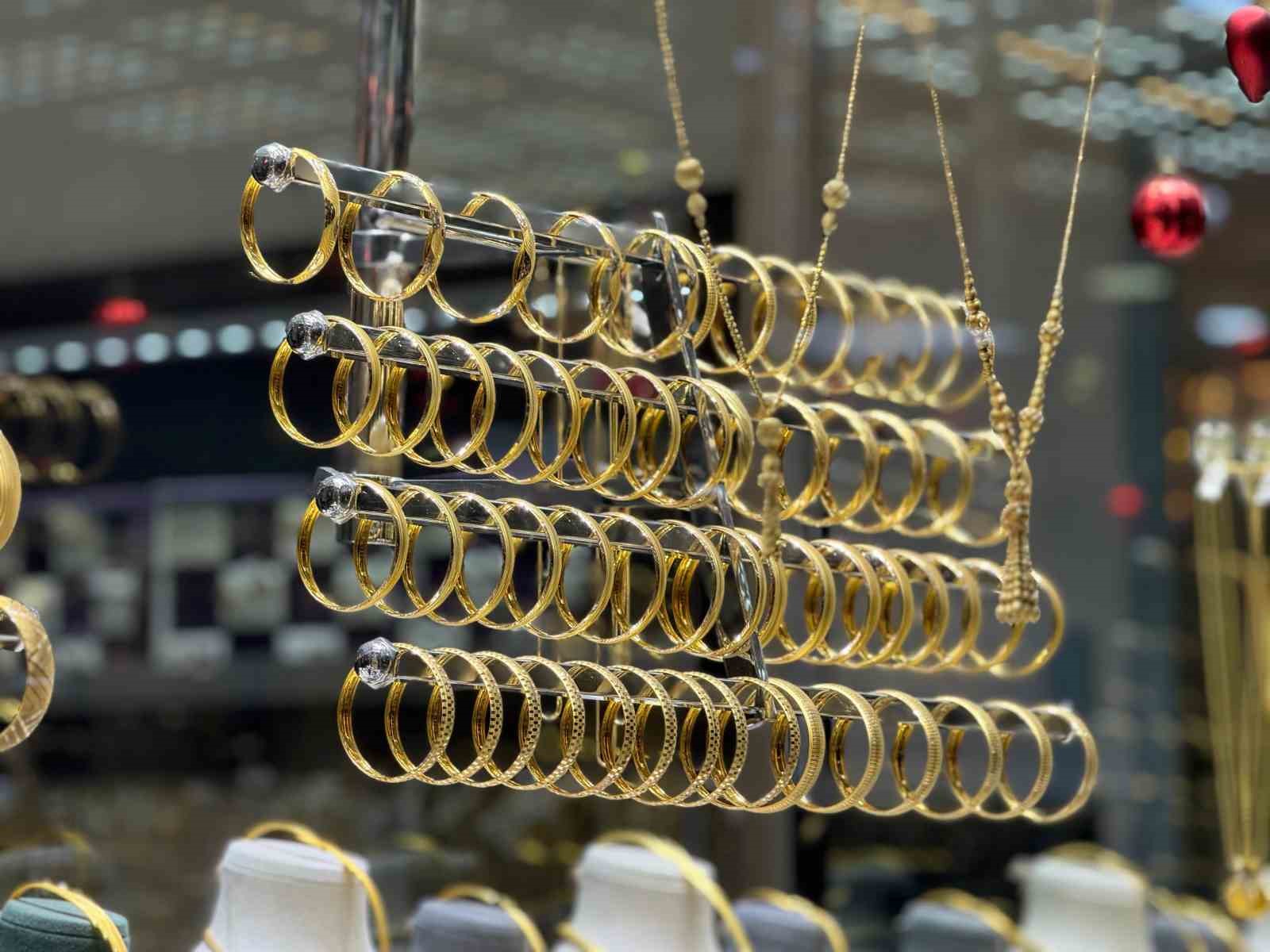 Altın fiyatlarında dalgalanma