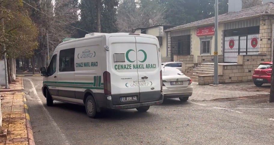 Halı fabrikasında makineye sıkışan işçi hayatını kaybetti
