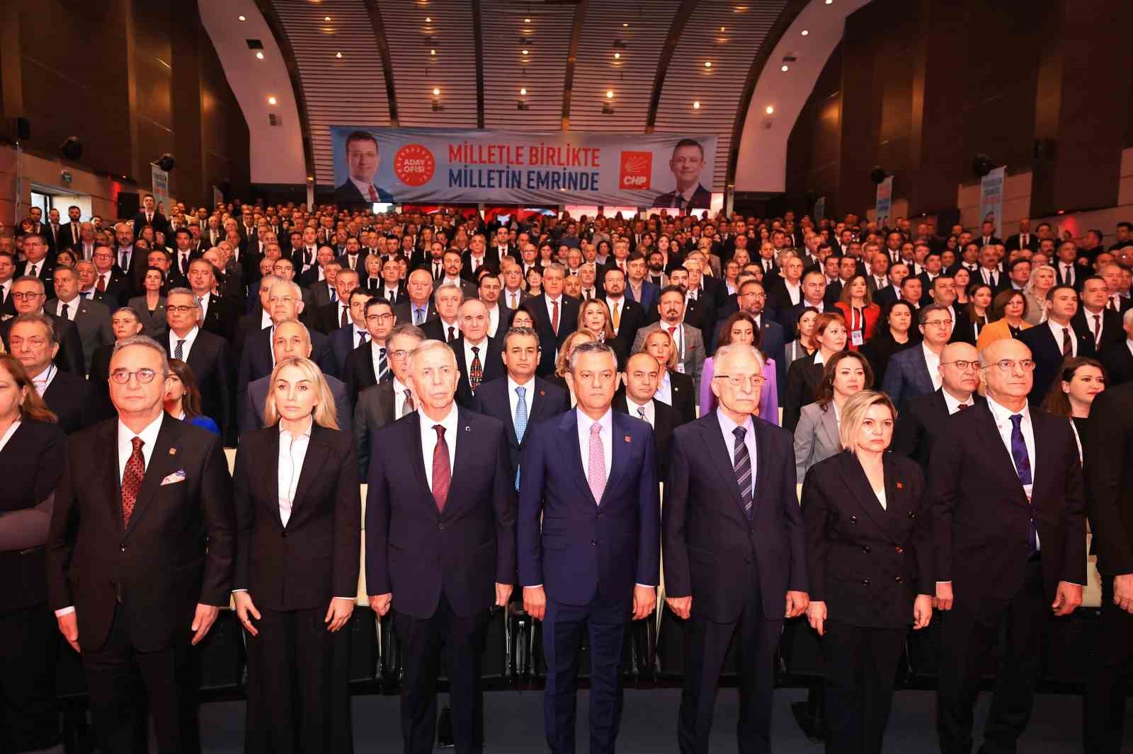 CHP Genel Başkanı Özel: "Bölgemiz bir ateş çemberine dönüşmüş durumda"