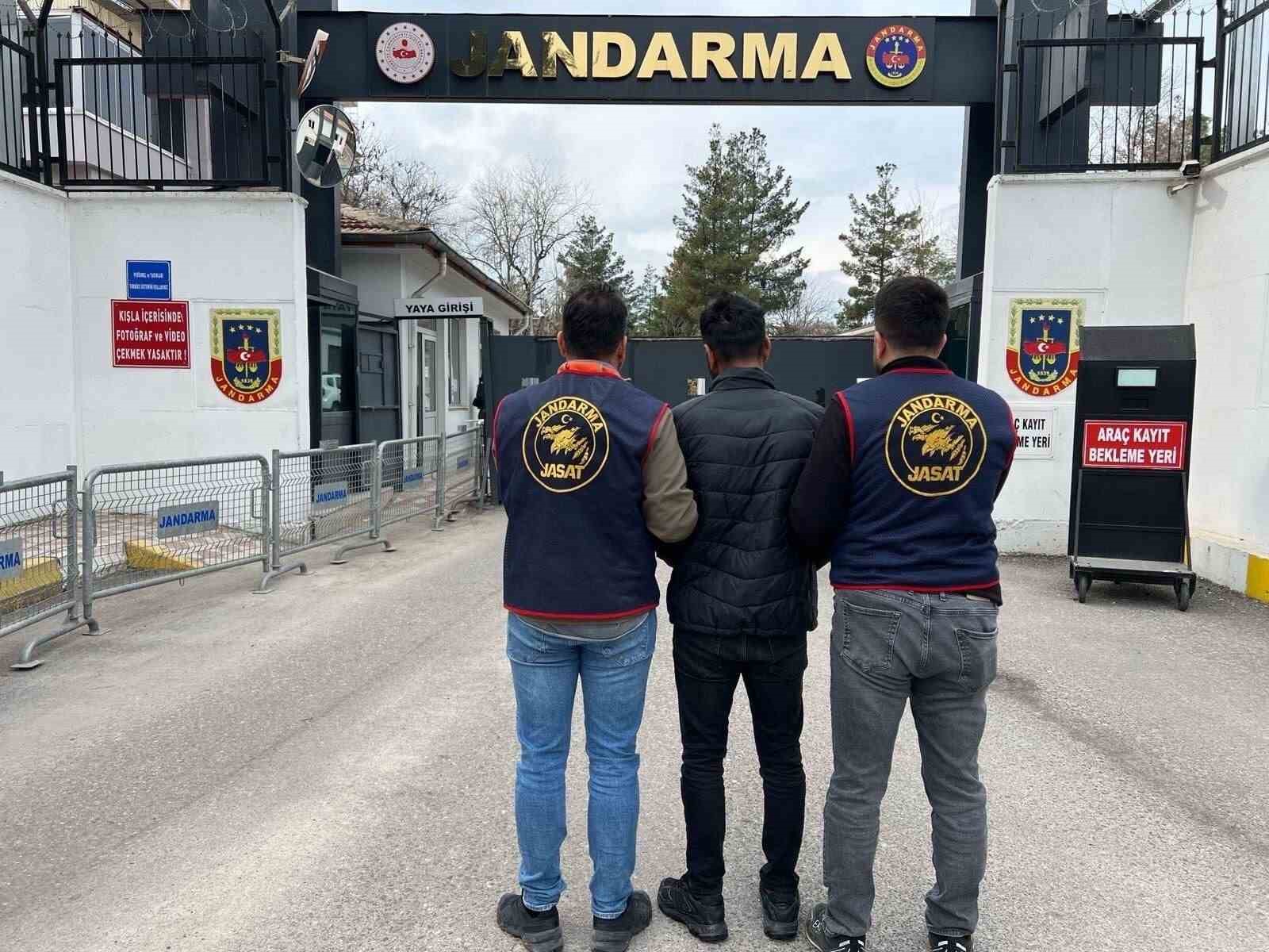 Diyarbakır’da aranan 127 kişi JASAT tarafından yakalandı