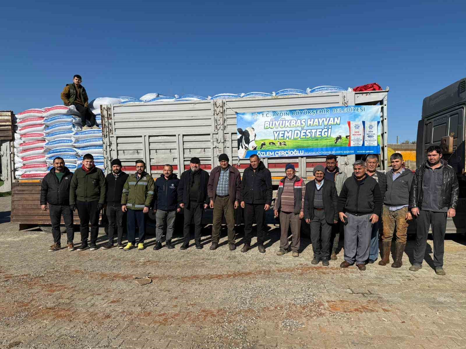 Başkan Çerçioğlu’ndan Karacasu’da küçük üreticilere yem desteği