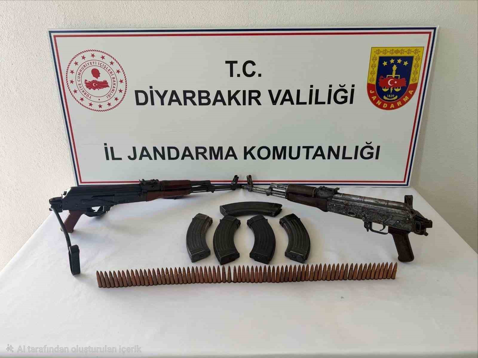 Diyarbakır’da jandarma operasyonları: Silah ve aparatları ele geçirildi