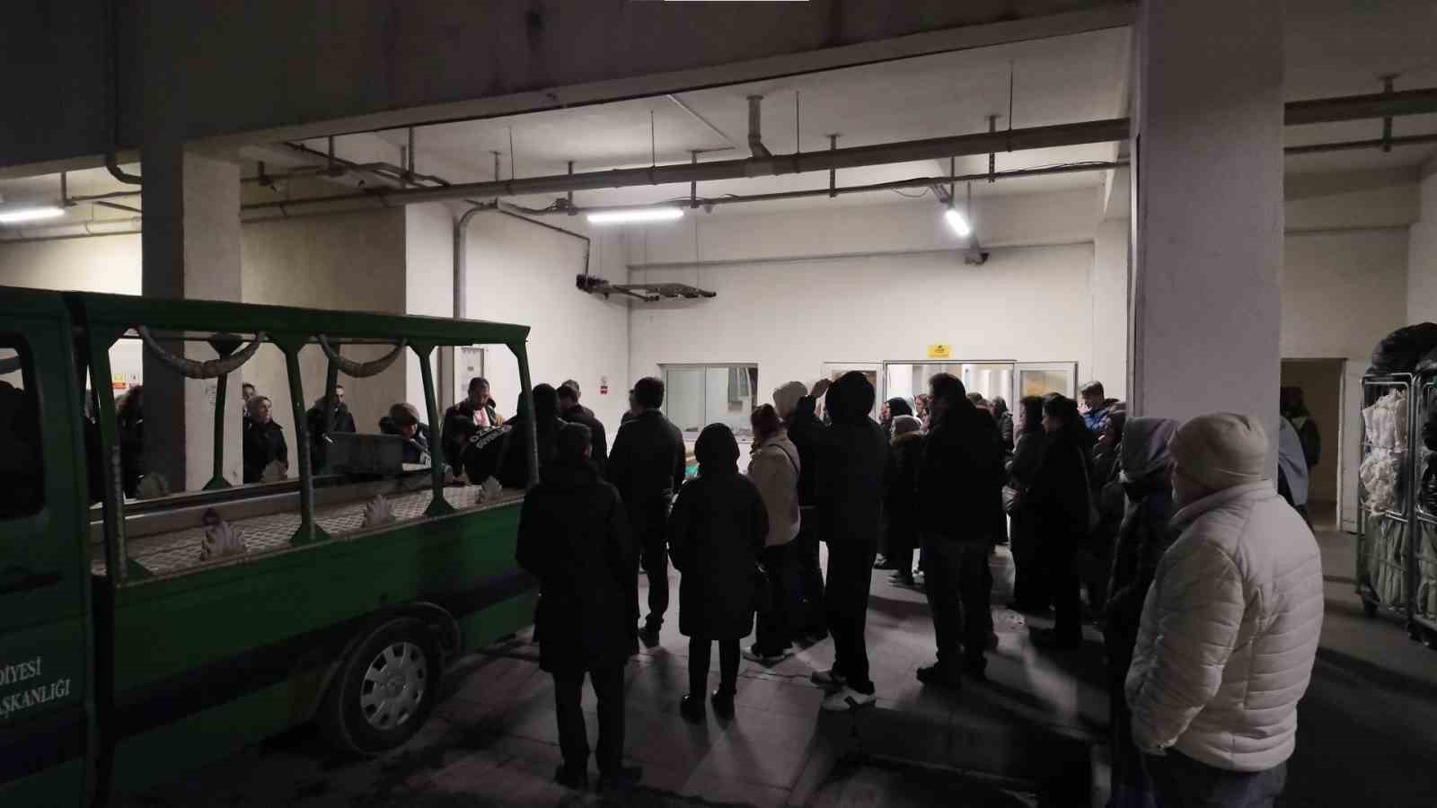 Okuldaki saldırıda hayatını kaybeden Fatmanur öğretmenin cenazesi adli tıpa gönderildi