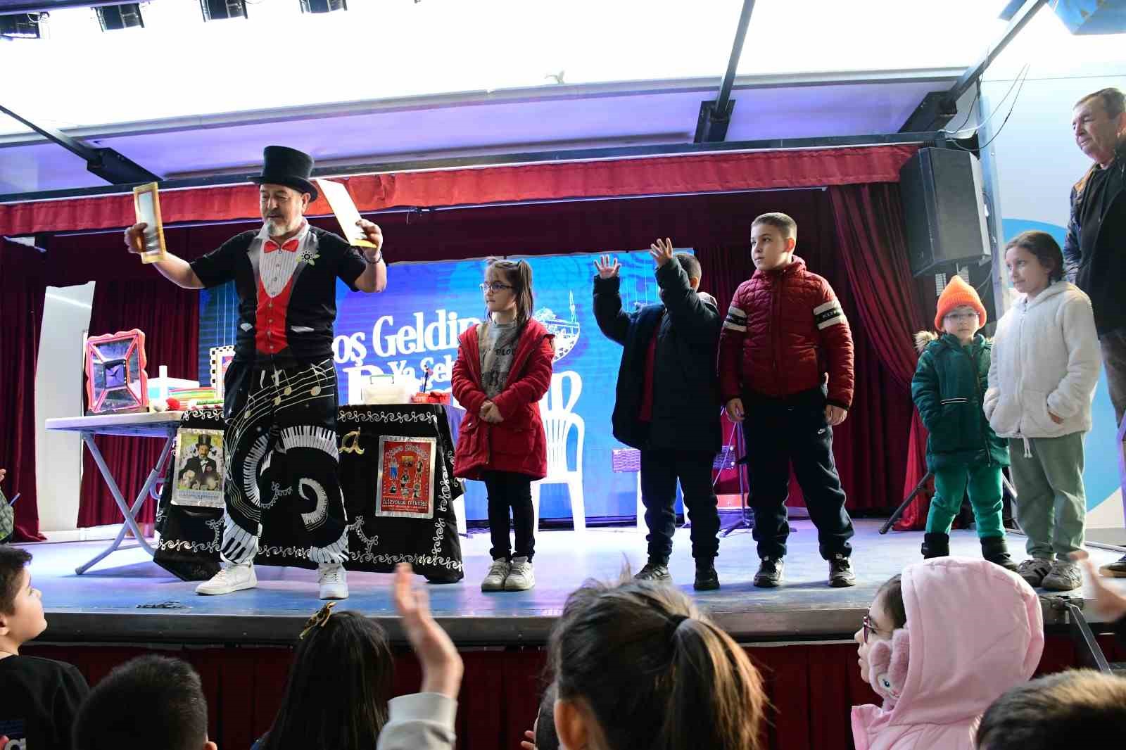 Büyükşehir’in iftar sofrası Altıeylül’de gönülleri ısıttı