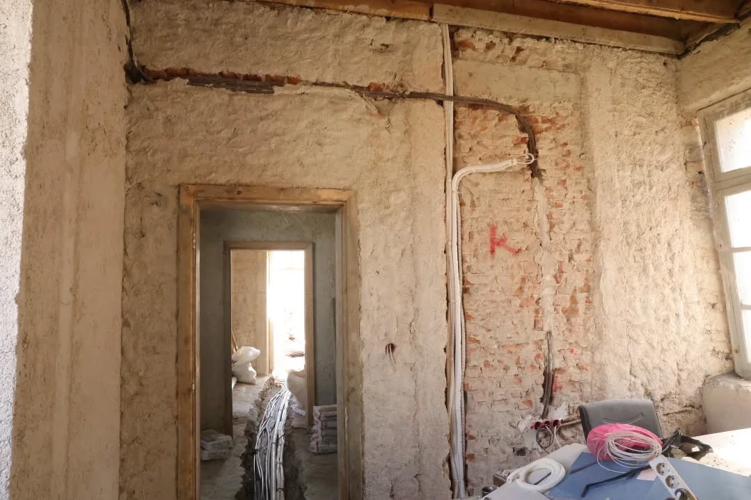 İncirliova’daki tarihi istasyon binası aslına uygun restorasyonla yenileniyor