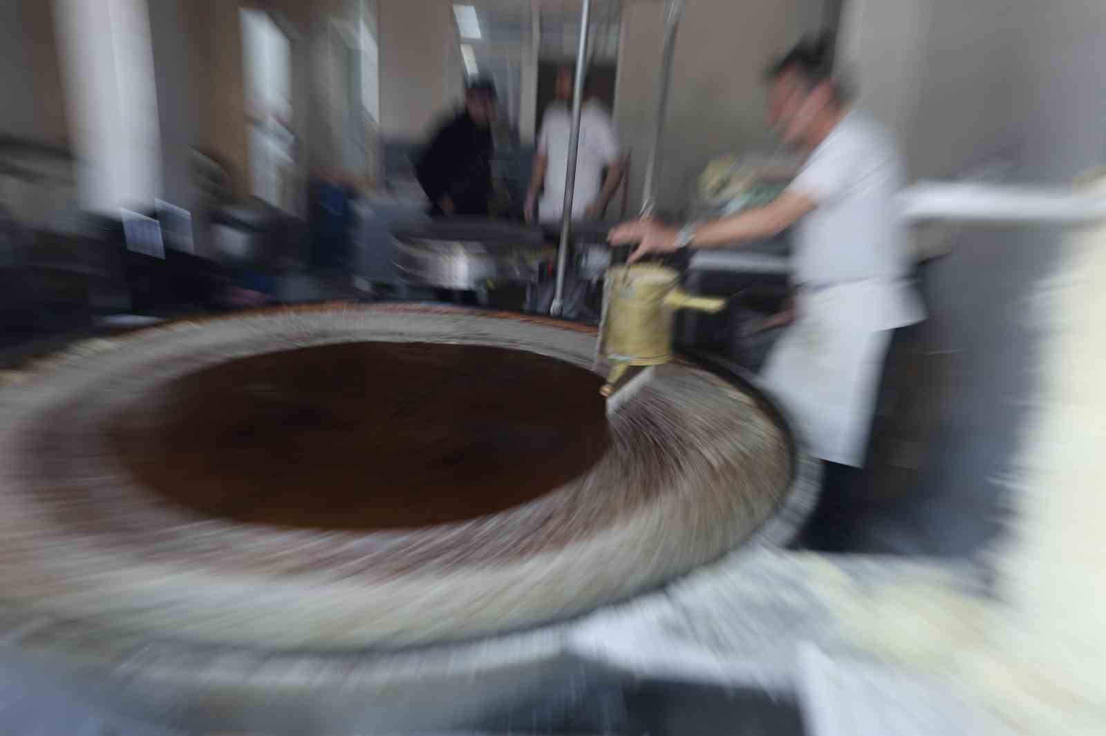 45 yıllık bakır ocakta geleneksel tel kadayıf
