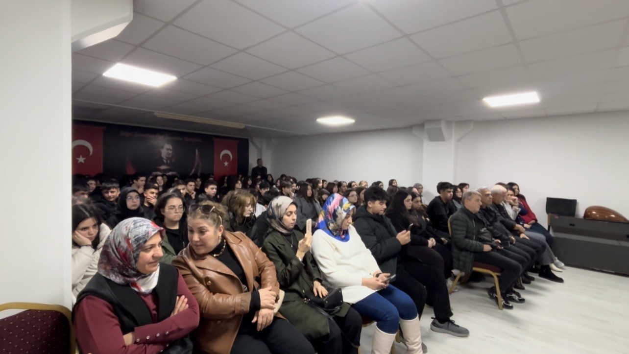 Osmaniye’de Güzel Sanatlar Lisesi’nden Ramazan’a özel program