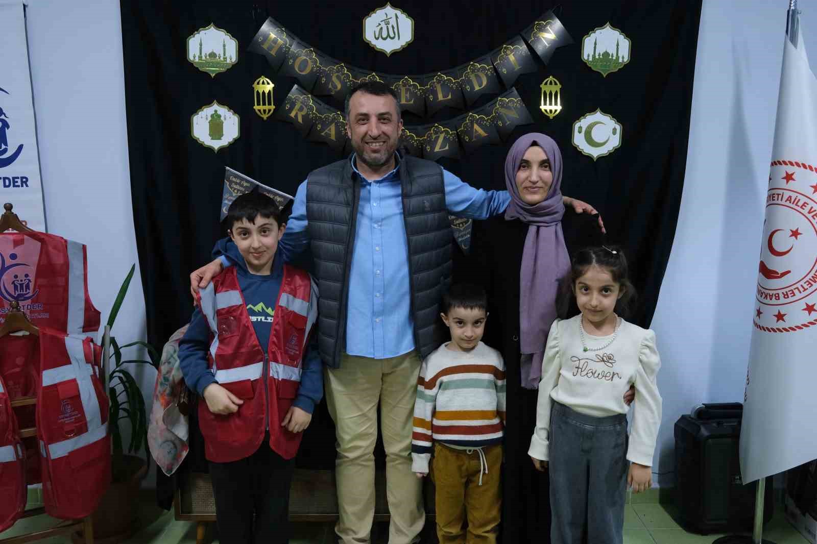 Eskişehir’de vefa sofrası: Devlet korumasında yetişen gençler iftarda buluştu