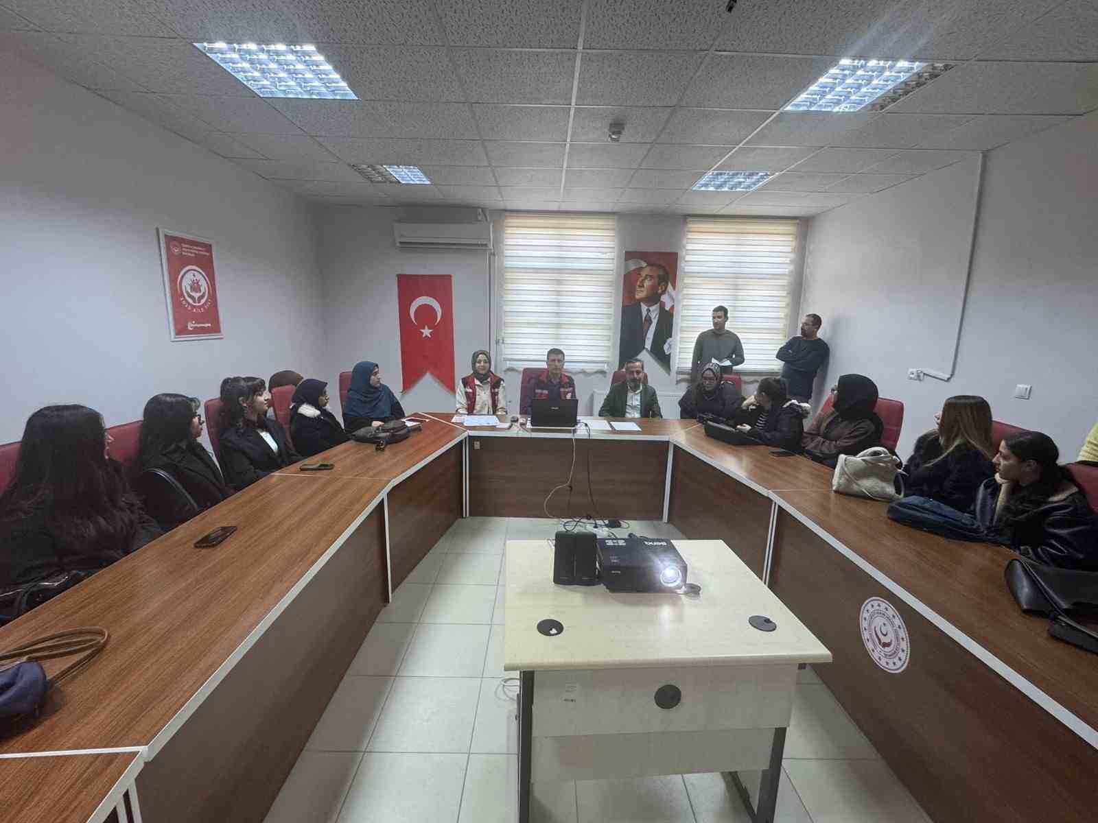 Elazığ’da üniversite öğrencilerine hizmet modelleri tanıtımı