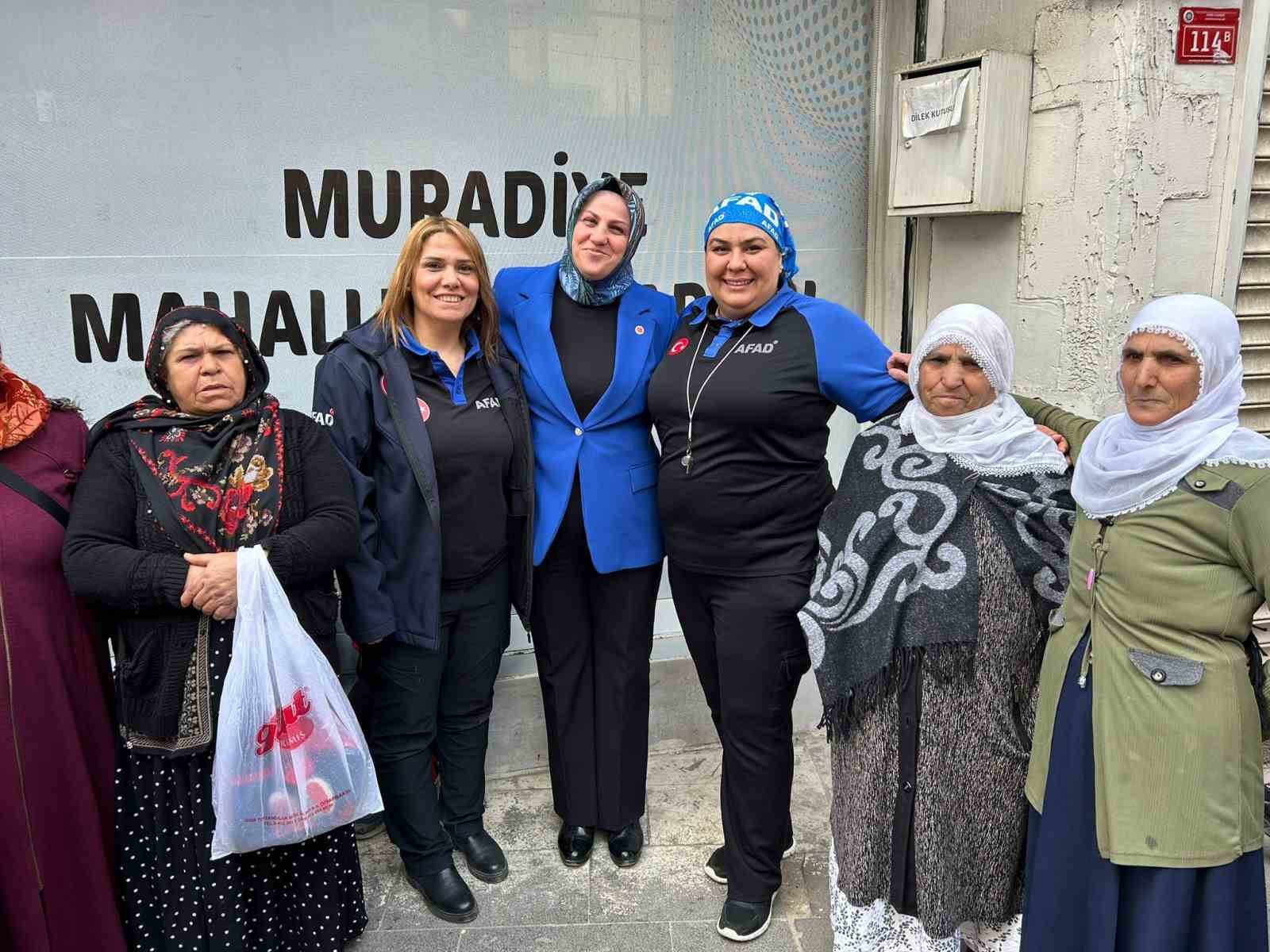 AFAD g&ouml;revlileri kadınları deprem konusunda bilin&ccedil;lendirdi
