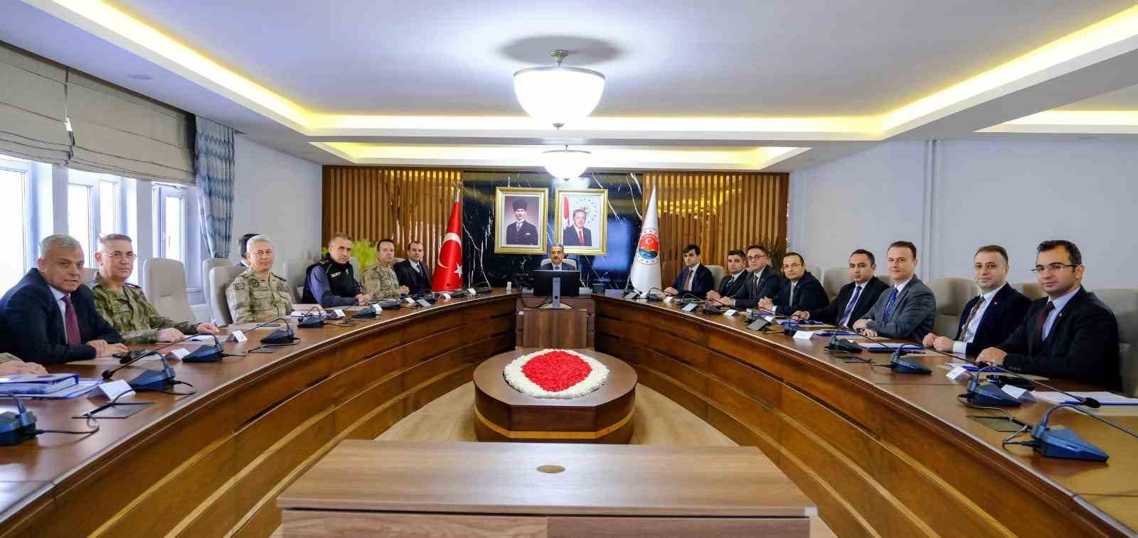 Şırnak&rsquo;ta şubat ayı asayiş bilan&ccedil;osu a&ccedil;ıklandı: Su&ccedil;ların y&uuml;zde 95&rsquo;i aydınlatıldı, organize &ccedil;ete &ccedil;&ouml;kertildi
