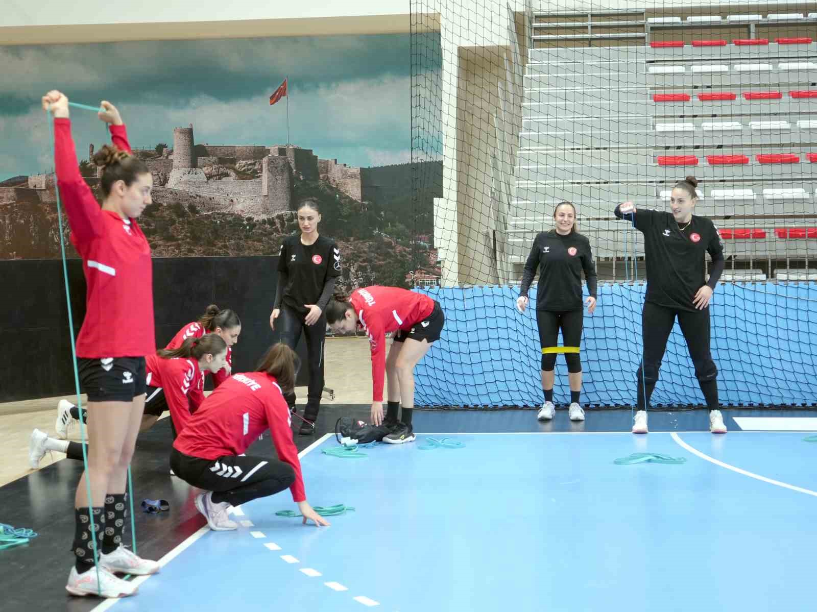 A Milli Kadın Hentbol Takımı, Kastamonu&rsquo;da &Ccedil;ekya ile karşılaşacak
