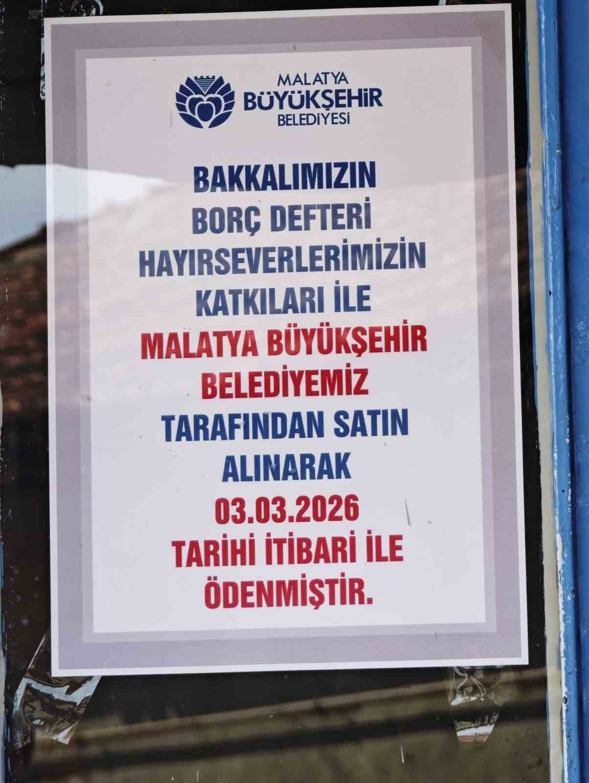 Başkan Er, vatandaşların mahalle bakkallarına ve fırınlarına olan bor&ccedil;larını kapattı

