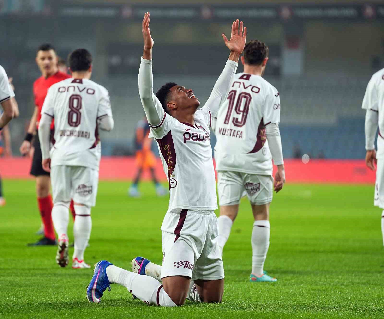 Ziraat T&uuml;rkiye Kupası: RAMS Başakşehir: 0 - Trabzonspor: 1 (Ma&ccedil; devam ediyor)
