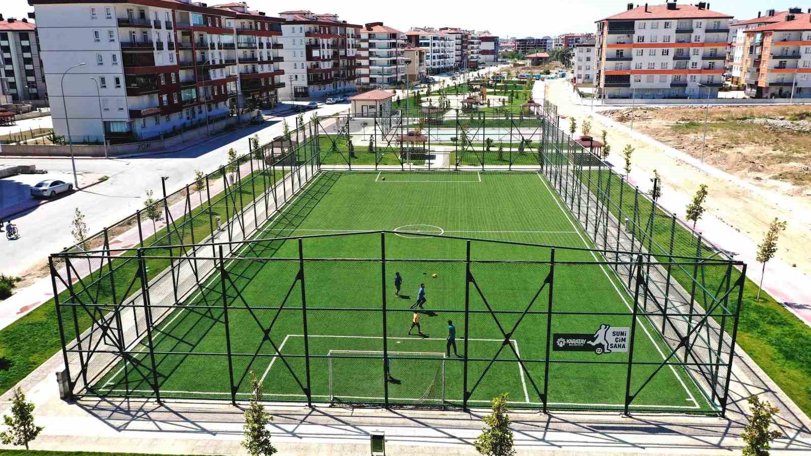 Karatay&rsquo;da 8 okula FIFA standardında yeni halı saha
