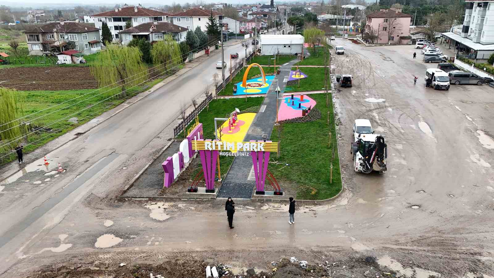 Söğütlü’de müzikli parkın inşaatına sona gelindi