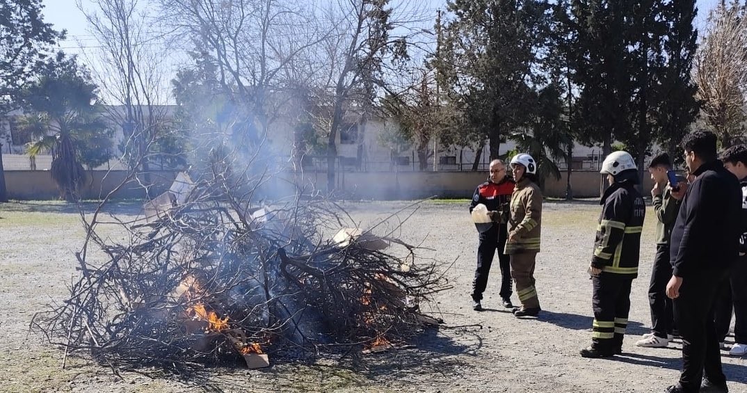 D&ouml;rtyol&rsquo;da &ouml;ğrencilere yangın eğitimi verildi
