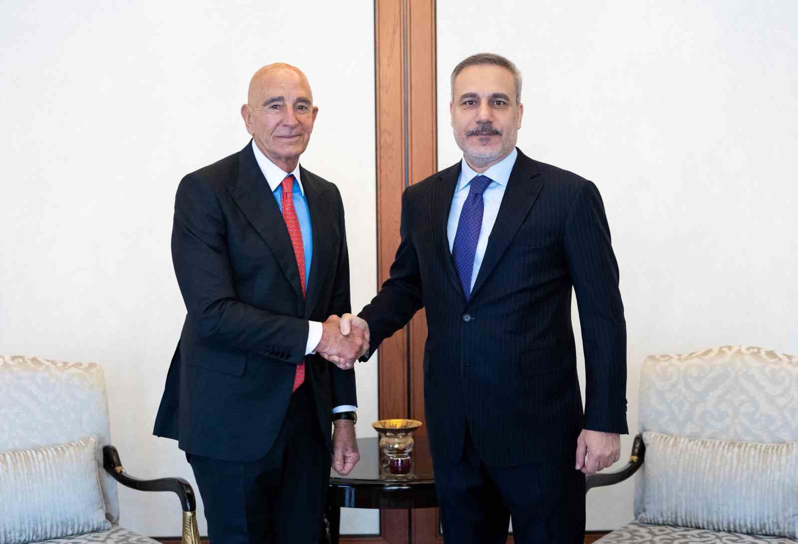 Bakan Fidan, ABD’nin Suriye Temsilcisi Barrack’ı kabul etti