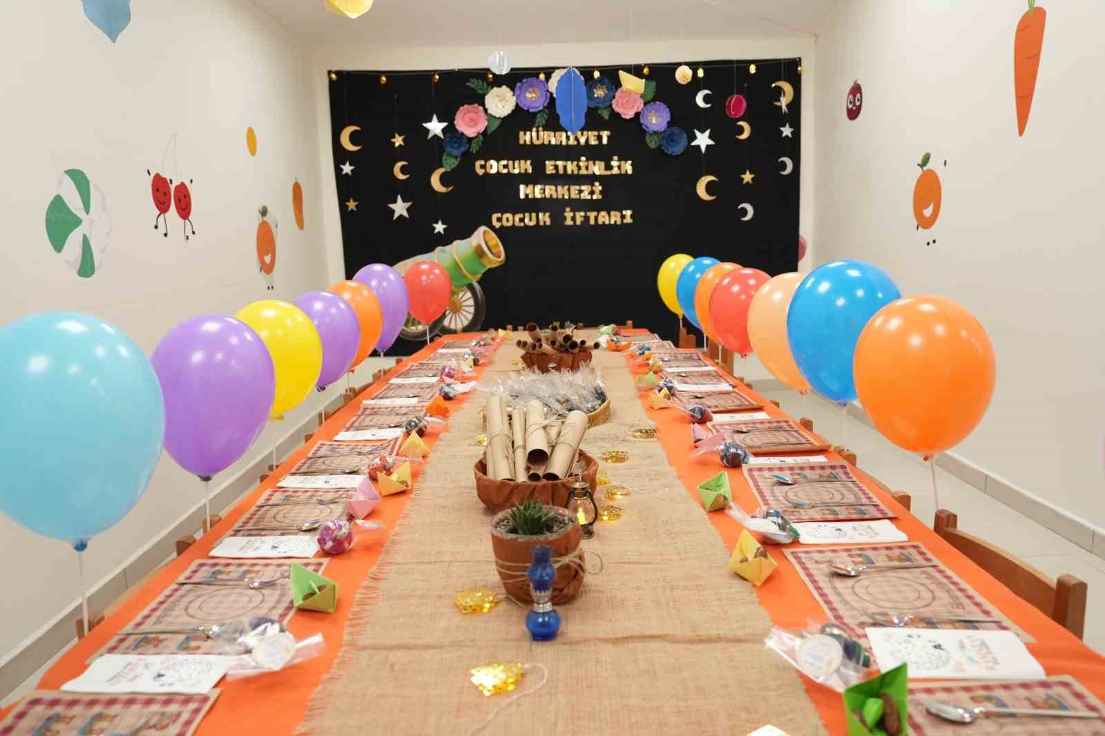 Gaziosmanpaşa’da çocuklar tekne orucu tutmanın heyecanını yaşadı