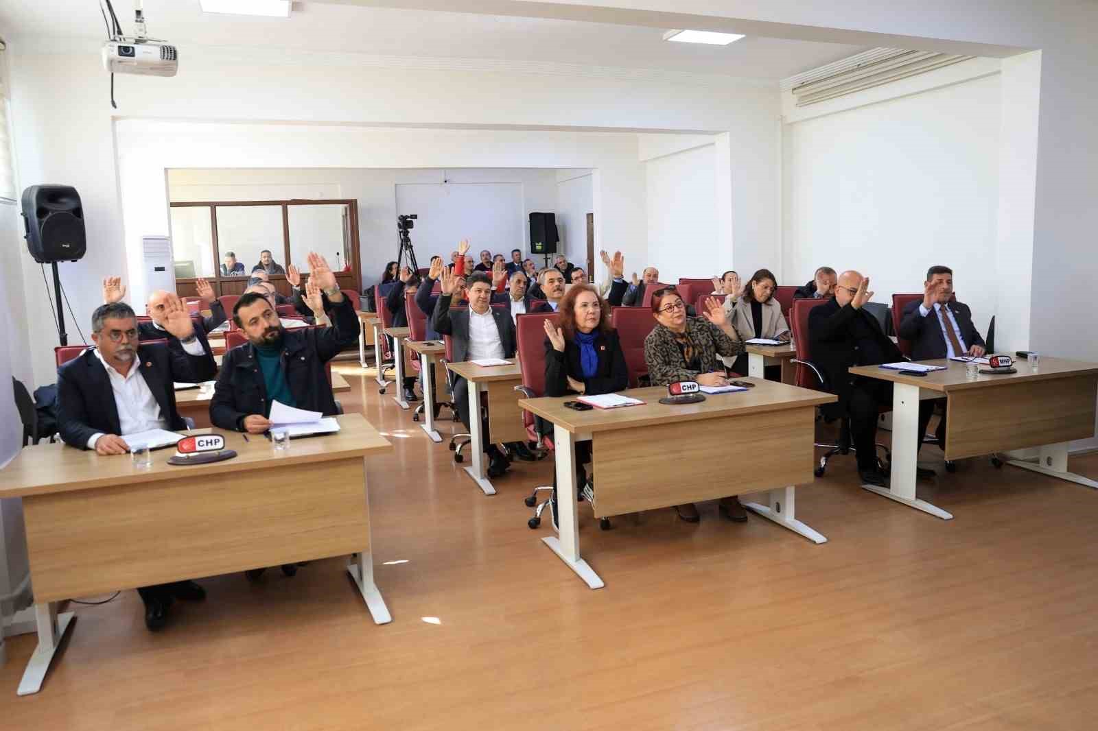 Efeler&rsquo;de hizmet odaklı tahsisler belediye meclisinden ge&ccedil;ti
