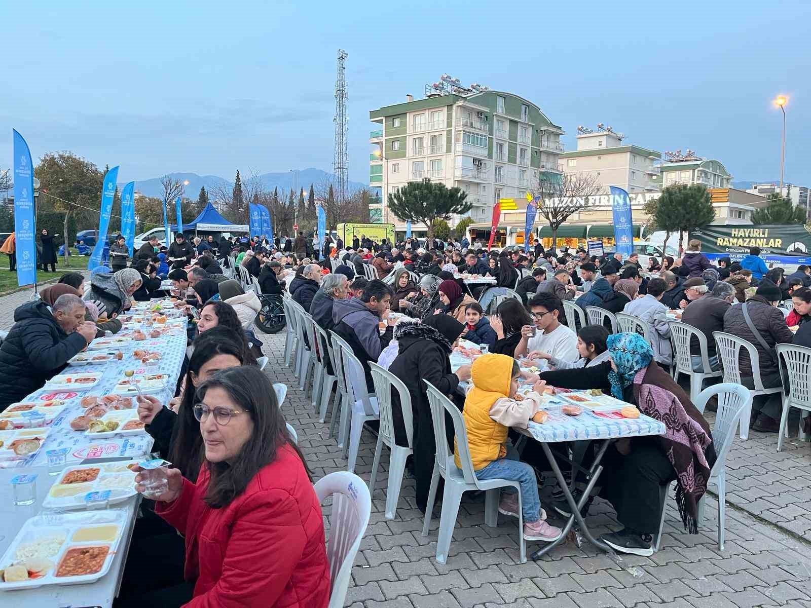 Aydın B&uuml;y&uuml;kşehir Belediyesi Ramazan&rsquo;ın bereketini kentin d&ouml;rt bir yanına taşımayı s&uuml;rd&uuml;r&uuml;yor
