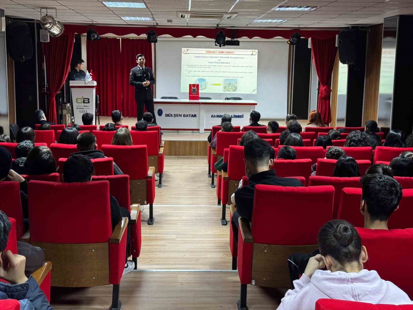 Gaziantep’te öğrencilere jandarma mesleği tanıtıldı