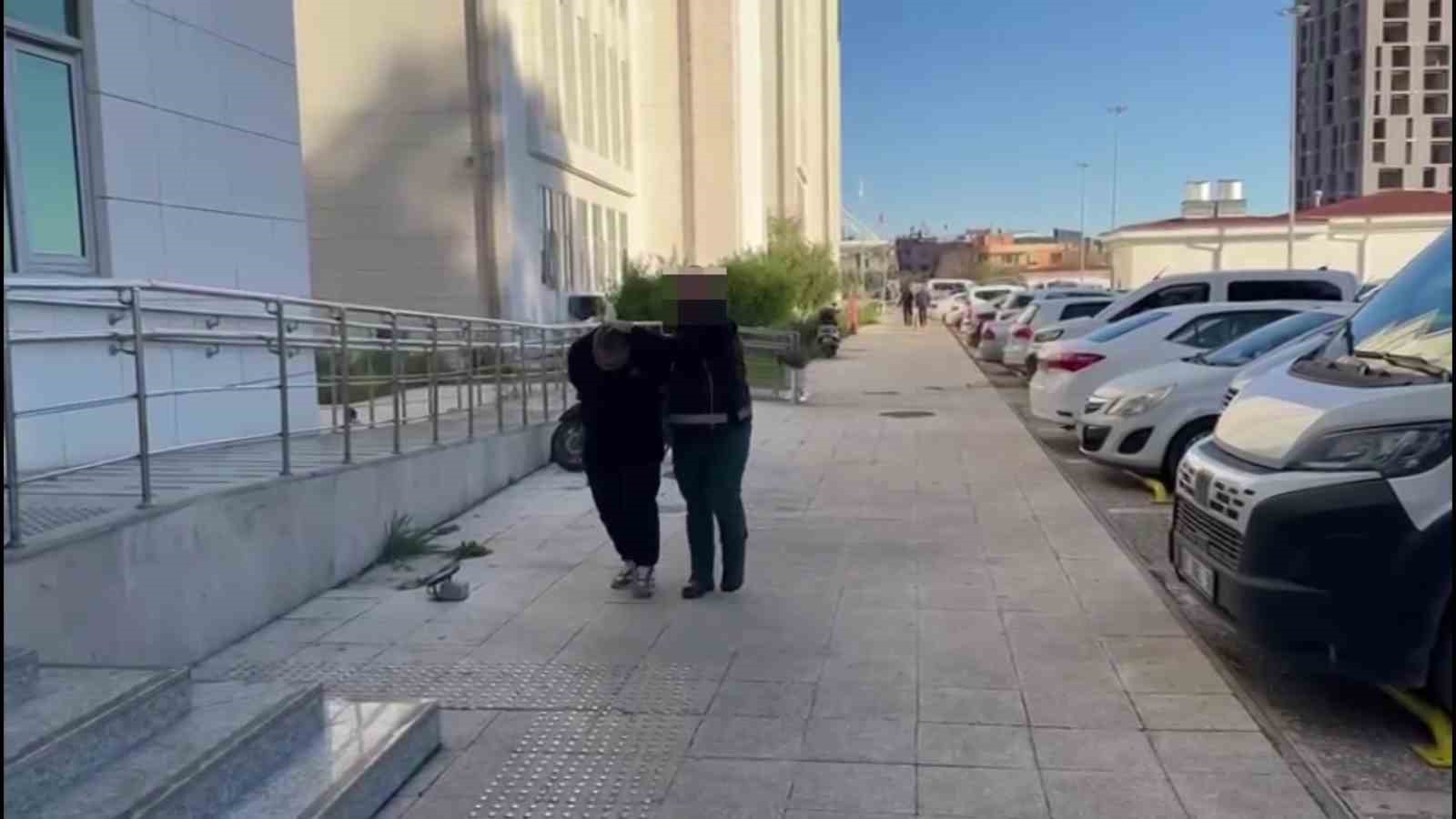 Adana’da hapis cezasıyla aranan 25 hükümlü yakalandı