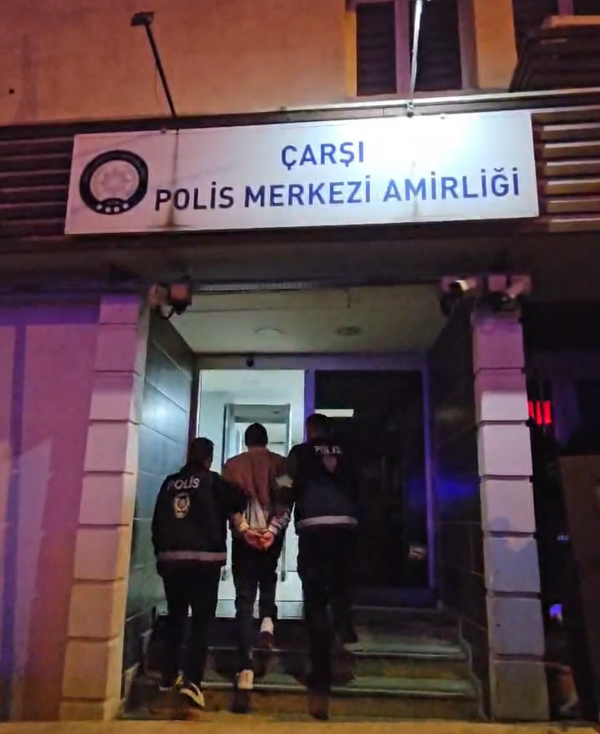 Bursa&rsquo;da 24 yıl hapis cezası bulunan şahıs yakalandı
