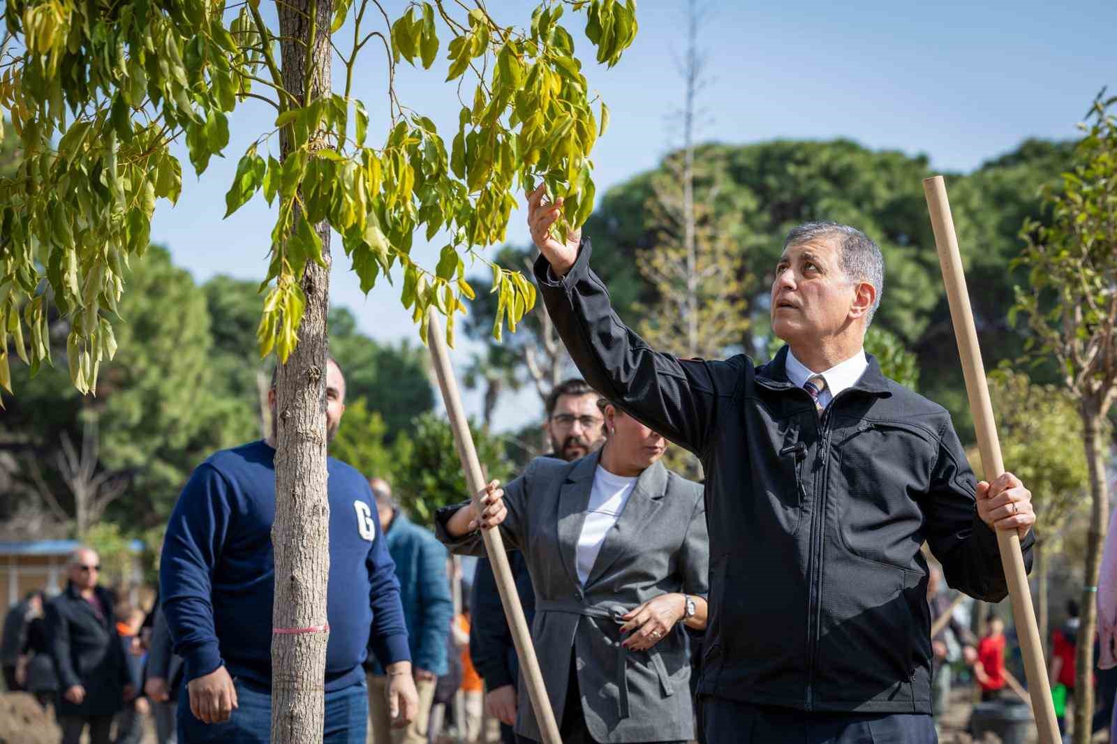 Beton söküldü, umut filizlendi