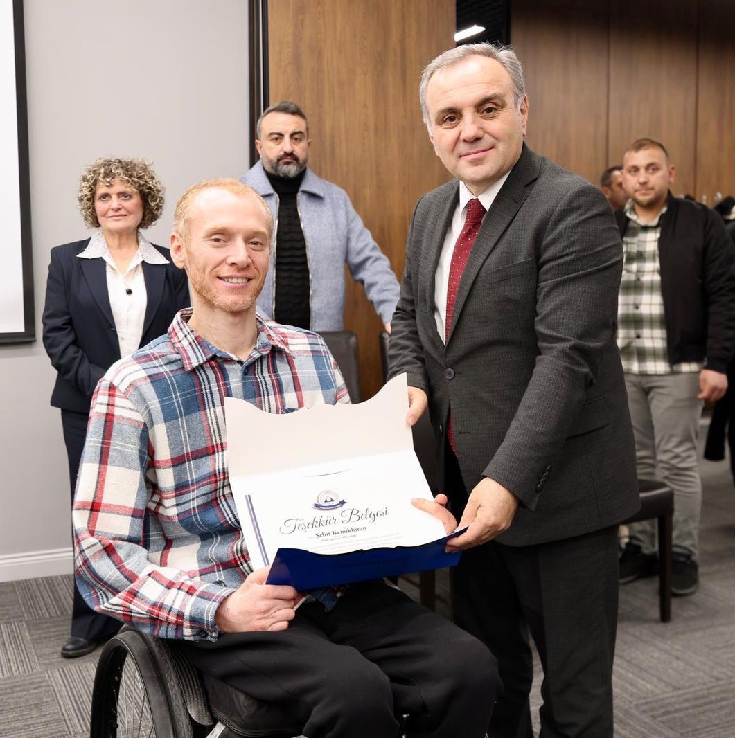 Başsavcı Korkmaz ve Rekt&ouml;r Prof. Dr. Altun, &ouml;zel ihtiya&ccedil;lı &ouml;ğrenciler ile iftar yaptı
