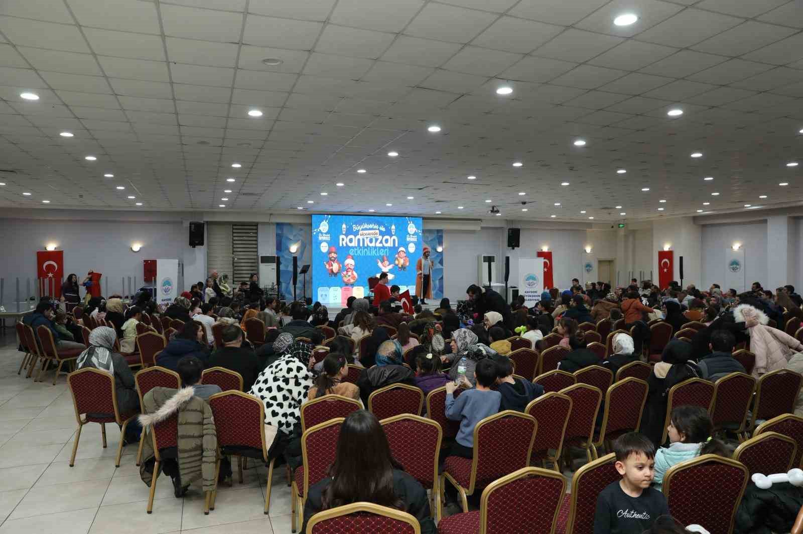 Kayseri Büyükşehir’den ilçelerde KAYMEK ile Ramazan coşkusu