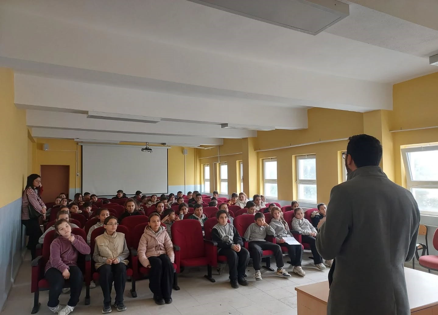 Bilecik’te ortaokul öğrencilerine ‘Ramazan Bilinci’ konulu konferans