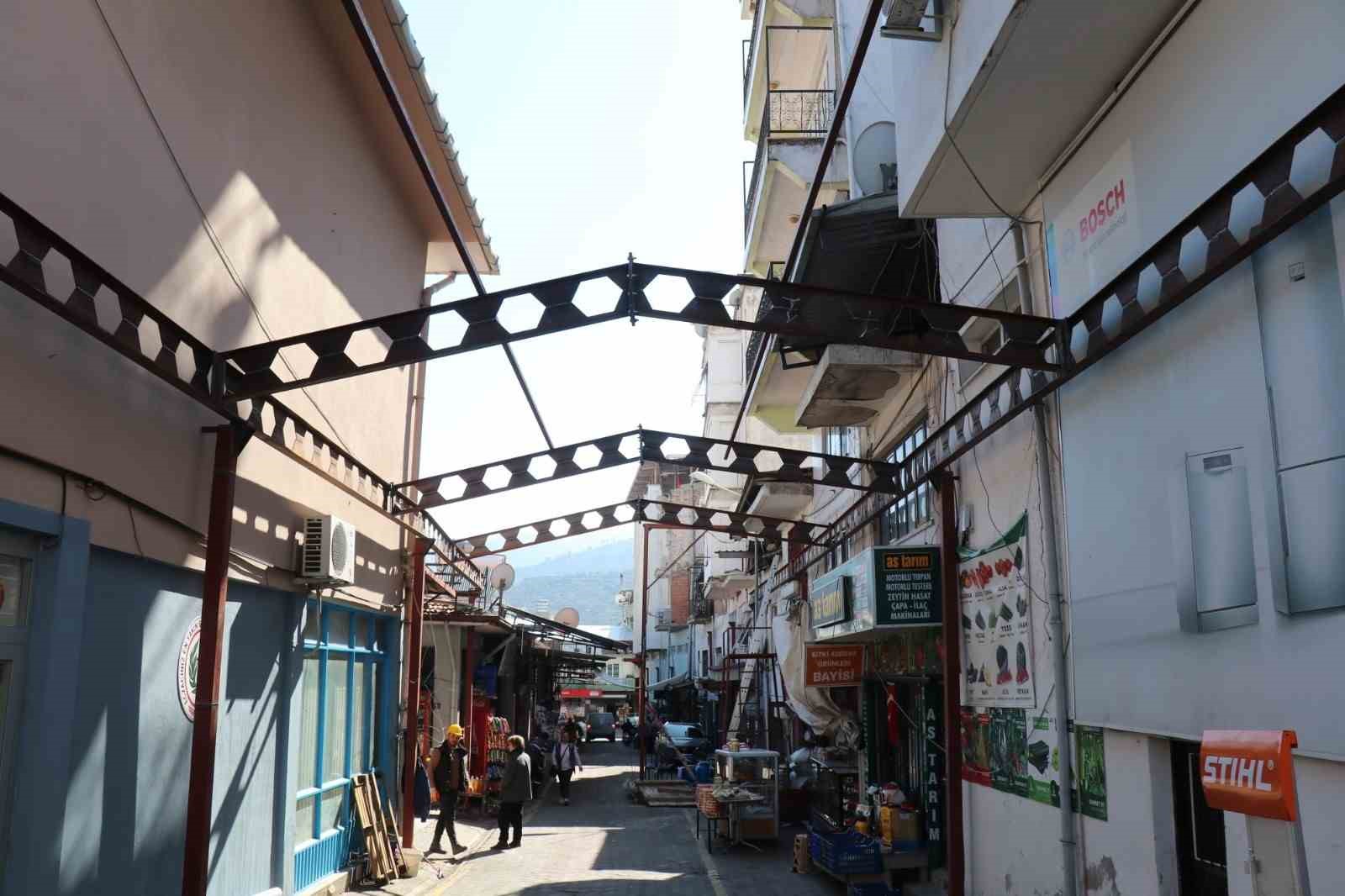 Bozdoğan’da Simit Pazarı Sokağı geçici olarak araç trafiğine kapatıldı