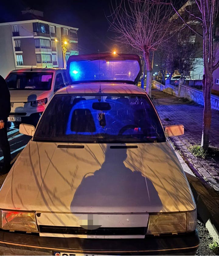 Yüksek sesle müzik çalan araç sürücüsü ’dur’ ihtarına uymadı: 379 bin 246 TL ceza yedi