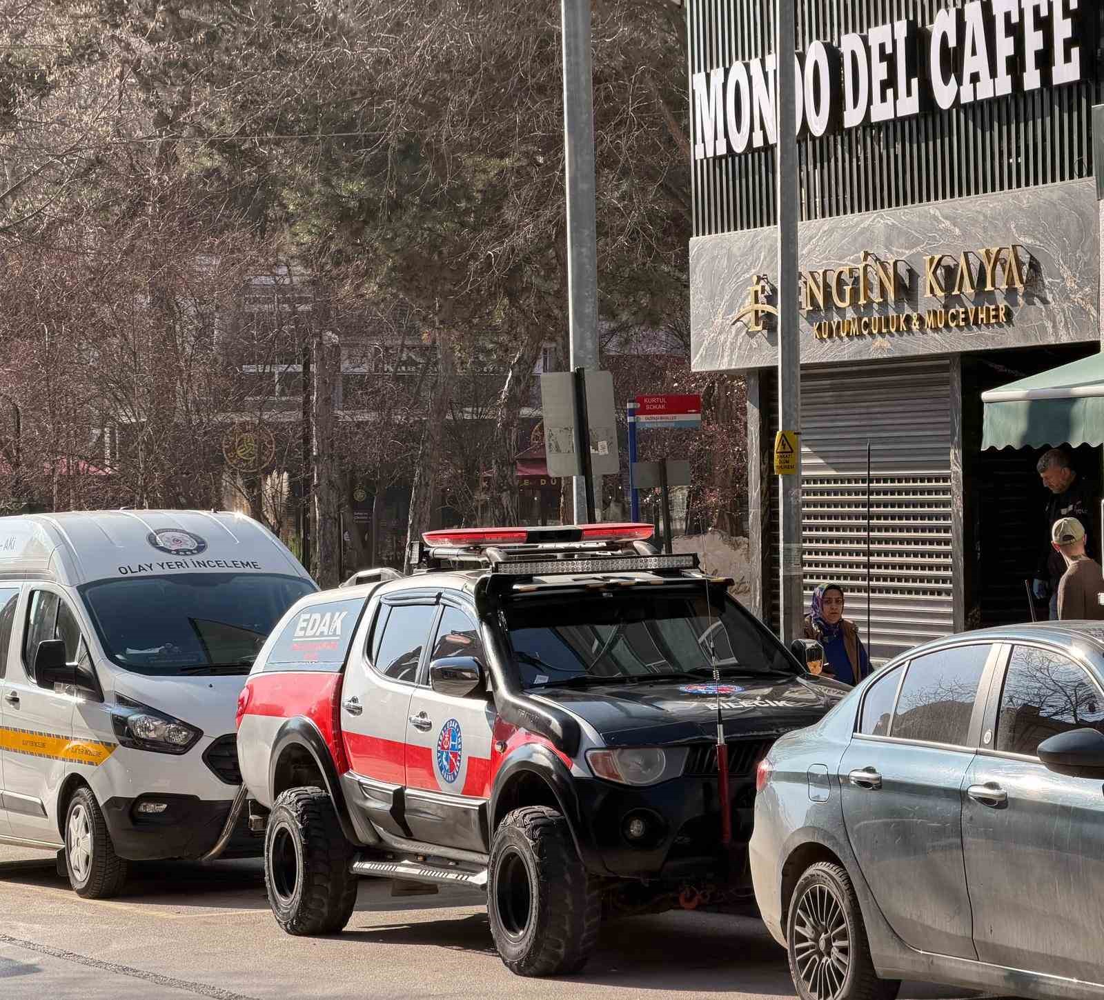 Bilecik’te 30 saniyede milyonluk kuyumcu soygunu